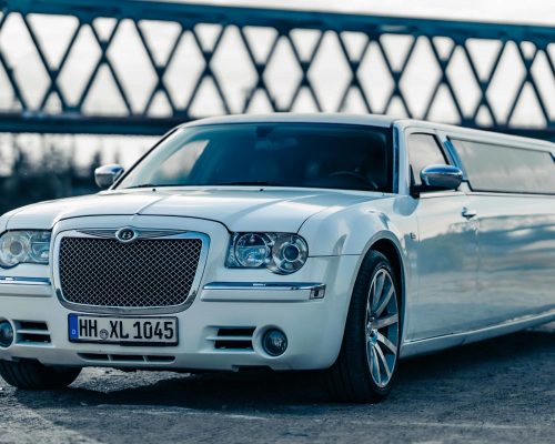 Chrysler 300C Partystretchlimousine Hamburg Deutschland V8 HEMI weiss