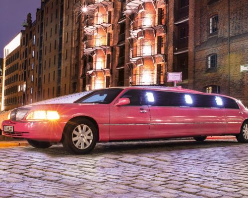 Lincoln Town Car - Pink